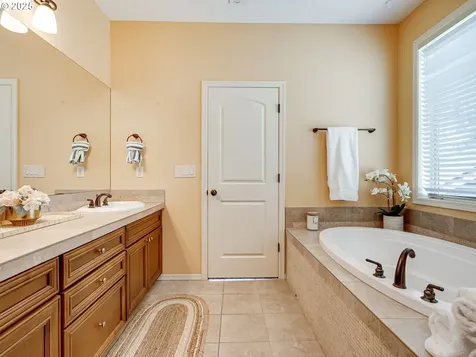 4868 Y Street Washougal WA 98671