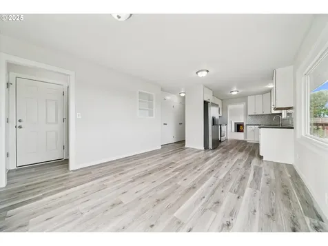 12115 NE Fargo Court Portland OR 97220