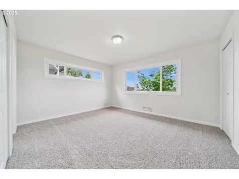 12115 NE Fargo Court Portland OR 97220