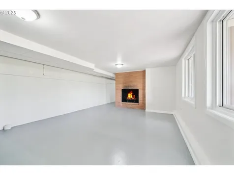 12115 NE Fargo Court Portland OR 97220
