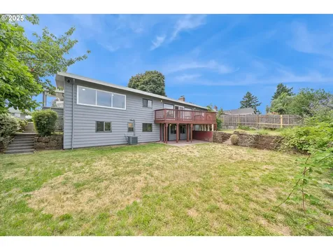 12115 NE Fargo Court Portland OR 97220