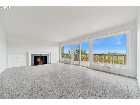 12115 NE Fargo Court Portland OR 97220