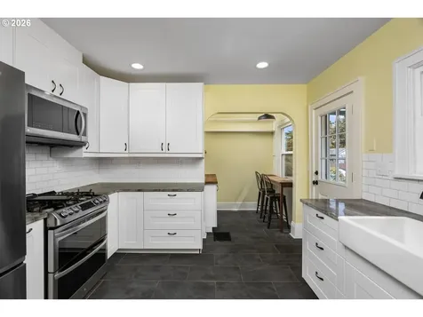 9707 N Lombard Street Portland OR 97203