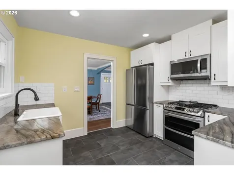 9707 N Lombard Street Portland OR 97203