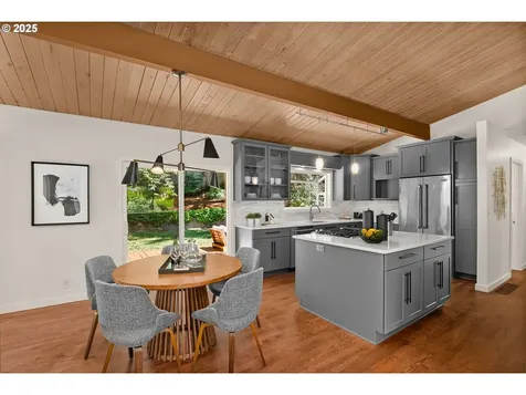 17125 Fernwood Drive Lake Oswego OR 97034