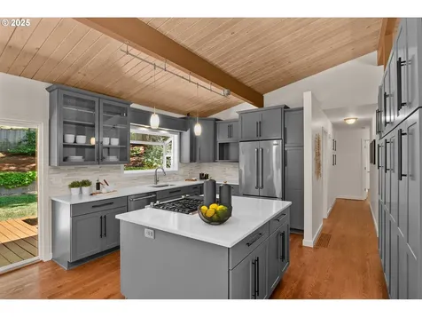 17125 Fernwood Drive Lake Oswego OR 97034