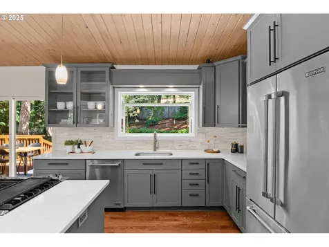 17125 Fernwood Drive Lake Oswego OR 97034