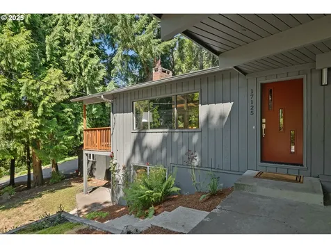 17125 Fernwood Drive Lake Oswego OR 97034
