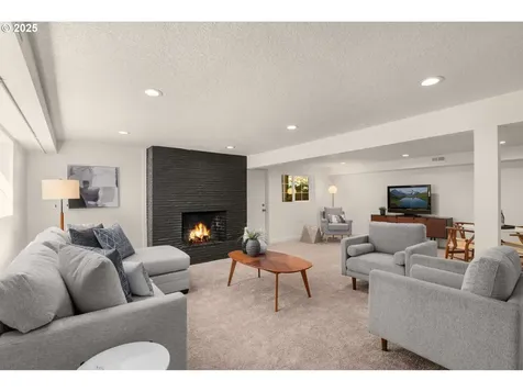 17125 Fernwood Drive Lake Oswego OR 97034