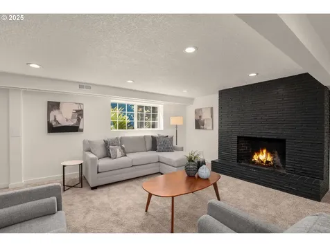 17125 Fernwood Drive Lake Oswego OR 97034