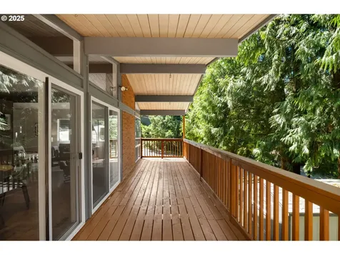 17125 Fernwood Drive Lake Oswego OR 97034