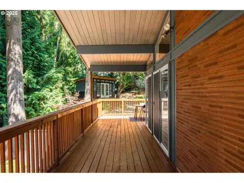 17125 Fernwood Drive Lake Oswego OR 97034