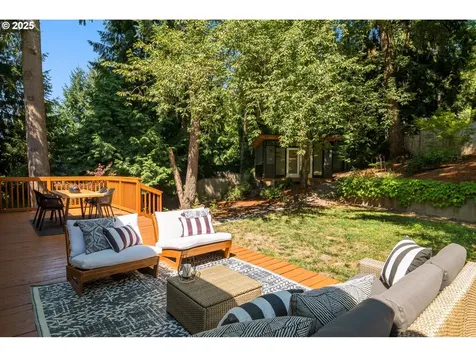 17125 Fernwood Drive Lake Oswego OR 97034