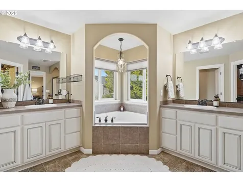6808 NE 106th Street Vancouver WA 98686