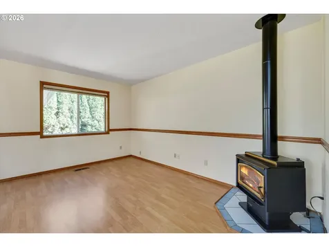 1360 N Locust Street Canby OR 97013