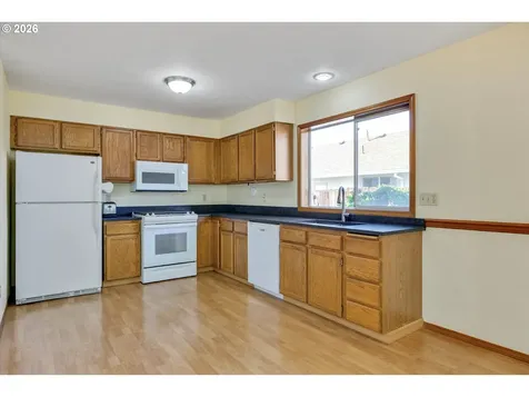 1360 N Locust Street Canby OR 97013