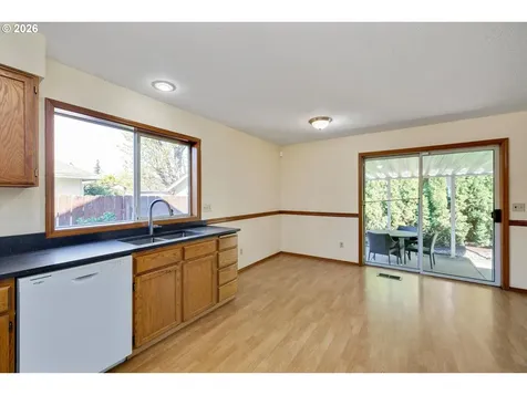 1360 N Locust Street Canby OR 97013