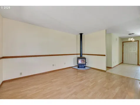 1360 N Locust Street Canby OR 97013
