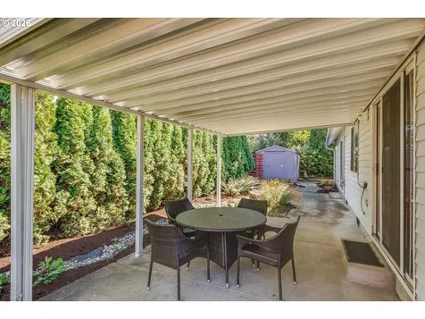 1360 N Locust Street Canby OR 97013
