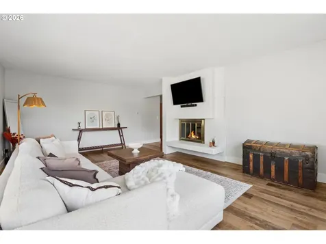 17955 Evergreen Drive Cloverdale OR 97112