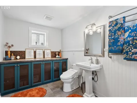 17955 Evergreen Drive Cloverdale OR 97112