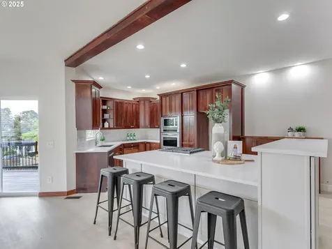 6255 Barlow Street West Linn OR 97068