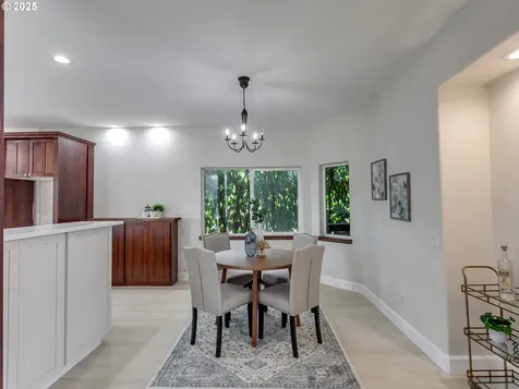 6255 Barlow Street West Linn OR 97068