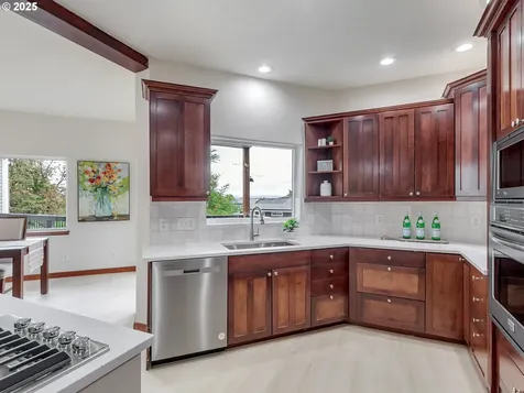 6255 Barlow Street West Linn OR 97068