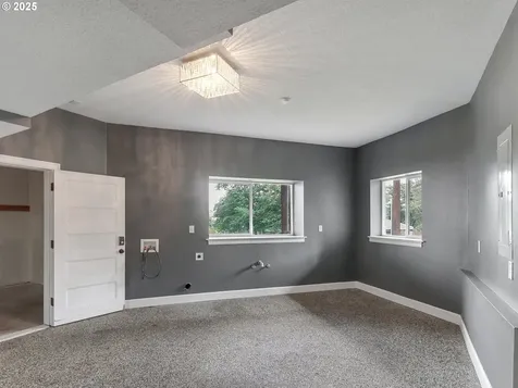 6255 Barlow Street West Linn OR 97068