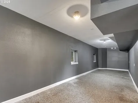 6255 Barlow Street West Linn OR 97068
