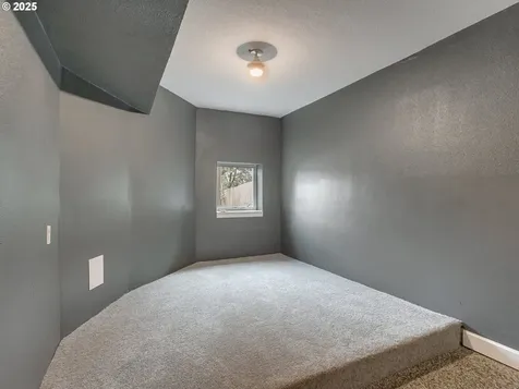 6255 Barlow Street West Linn OR 97068