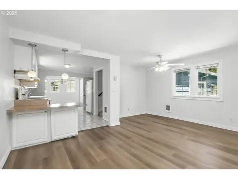 407 S 2nd Avenue Rockaway Beach OR 97136