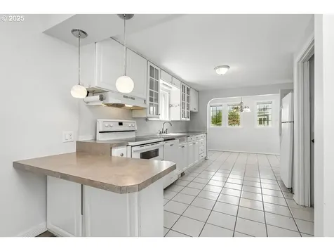 407 S 2nd Avenue Rockaway Beach OR 97136