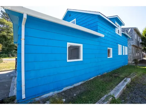 407 S 2nd Avenue Rockaway Beach OR 97136