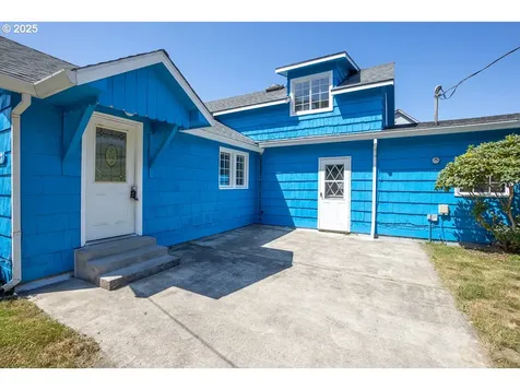 407 S 2nd Avenue Rockaway Beach OR 97136
