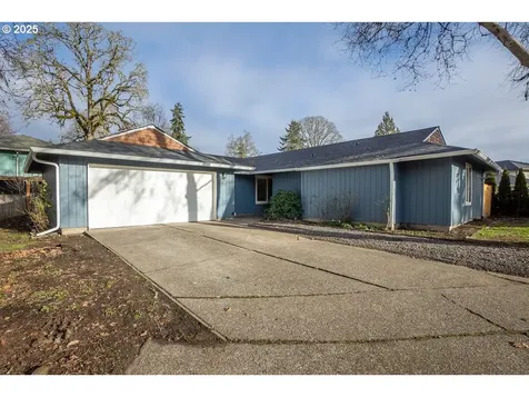 243 NE Hyde Circle Hillsboro OR 97124