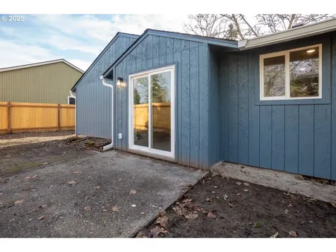 243 NE Hyde Circle Hillsboro OR 97124