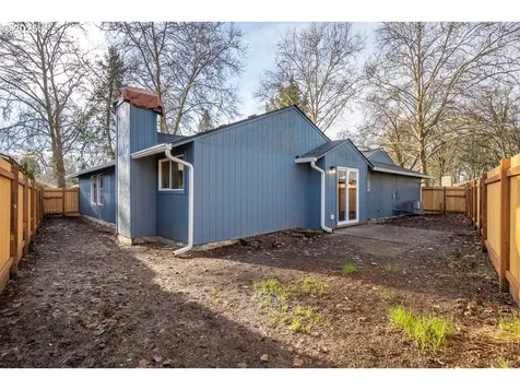 243 NE Hyde Circle Hillsboro OR 97124