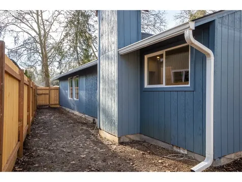 243 NE Hyde Circle Hillsboro OR 97124