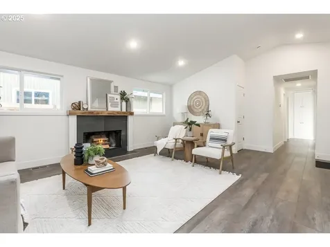 243 NE Hyde Circle Hillsboro OR 97124