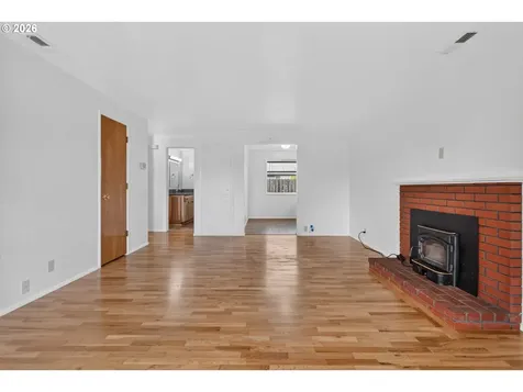 447 Maxwell Road Eugene OR 97404