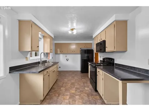 447 Maxwell Road Eugene OR 97404