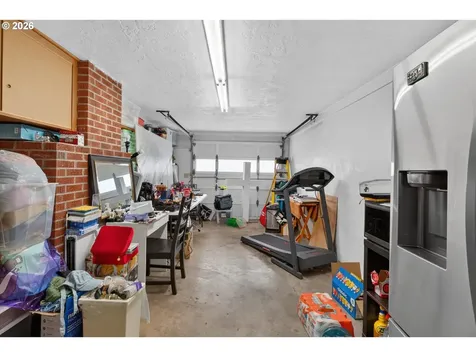 447 Maxwell Road Eugene OR 97404