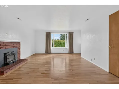 447 Maxwell Road Eugene OR 97404