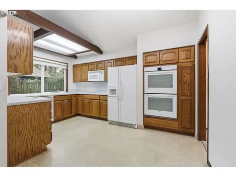 7250 SW 28th Court Beaverton OR 97008