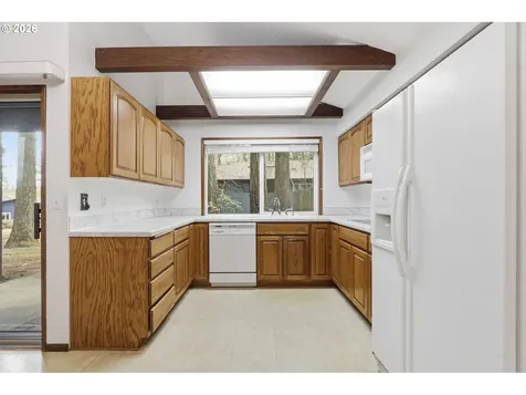 7250 SW 28th Court Beaverton OR 97008