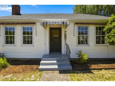 7051 N Dwight Avenue Portland OR 97203