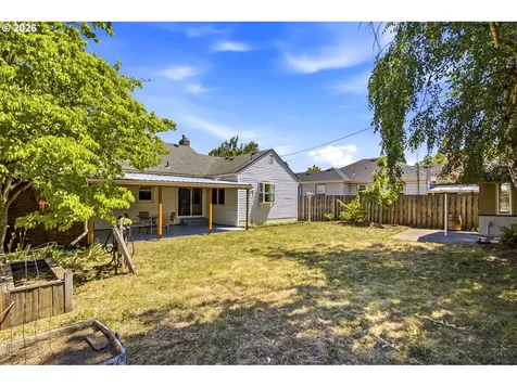7051 N Dwight Avenue Portland OR 97203