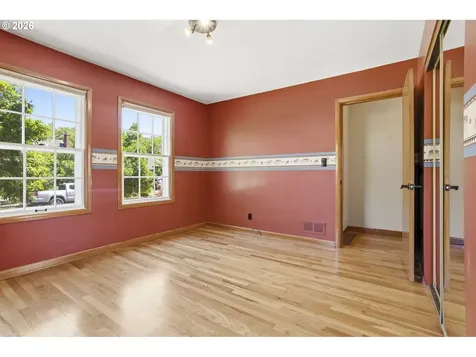 7051 N Dwight Avenue Portland OR 97203
