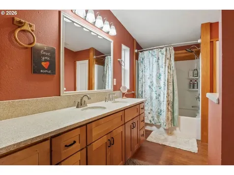 8764 SE 55th Avenue Turner OR 97392